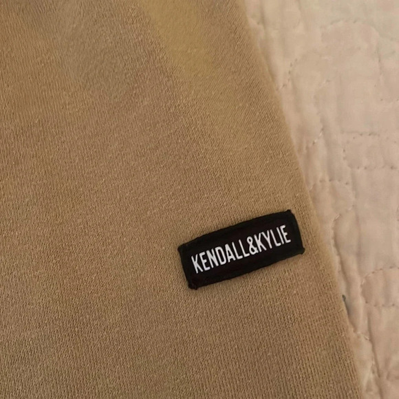 Kendall and Kylie tan sweatpants medium - Picture 5 of 8